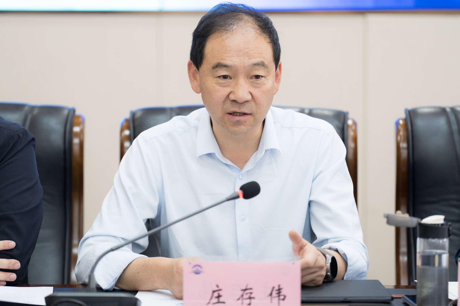 136389066103832376927056360 _7M40367.png